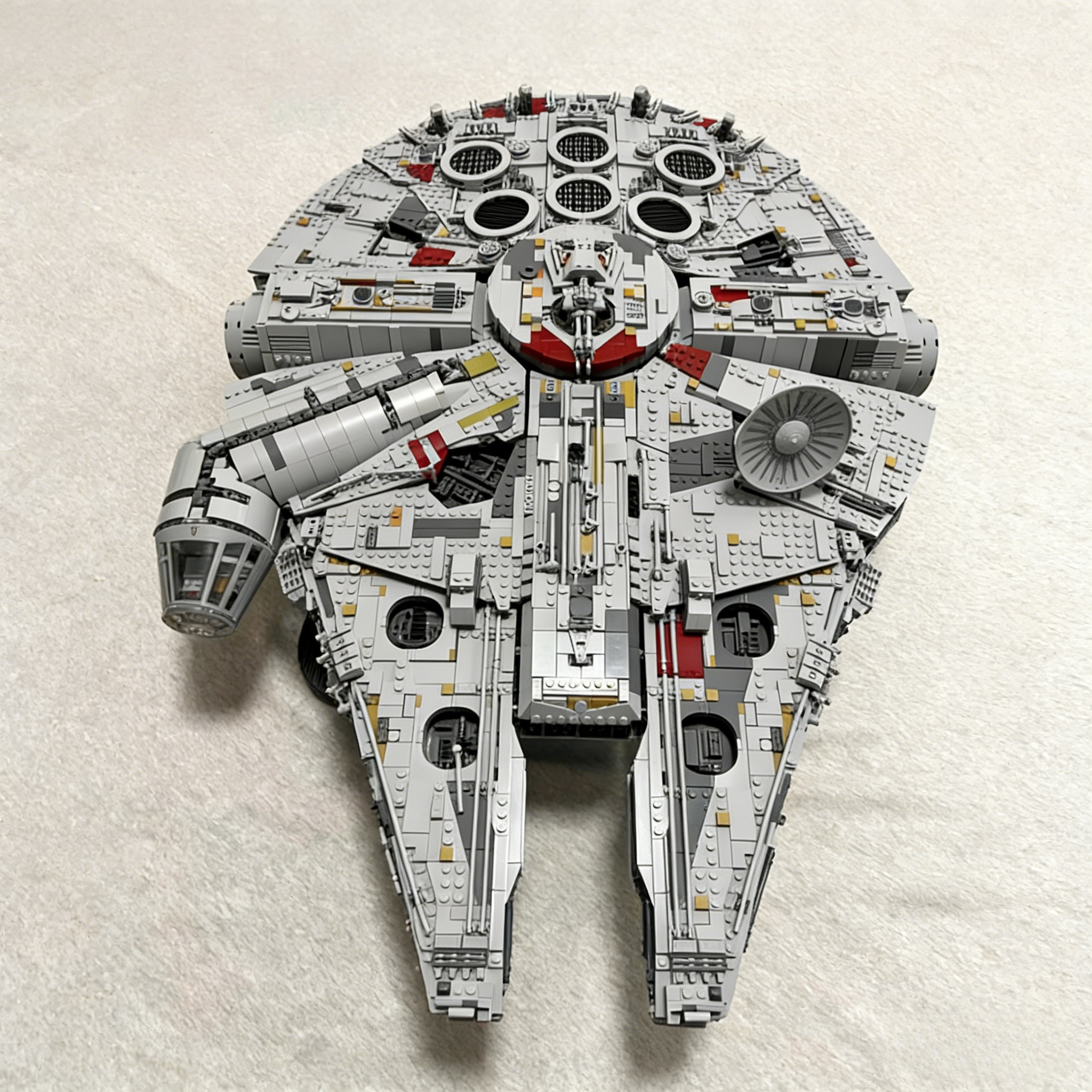 Millennium Falcon Warship75192 - đánh giá và giá Lego Building Blocks